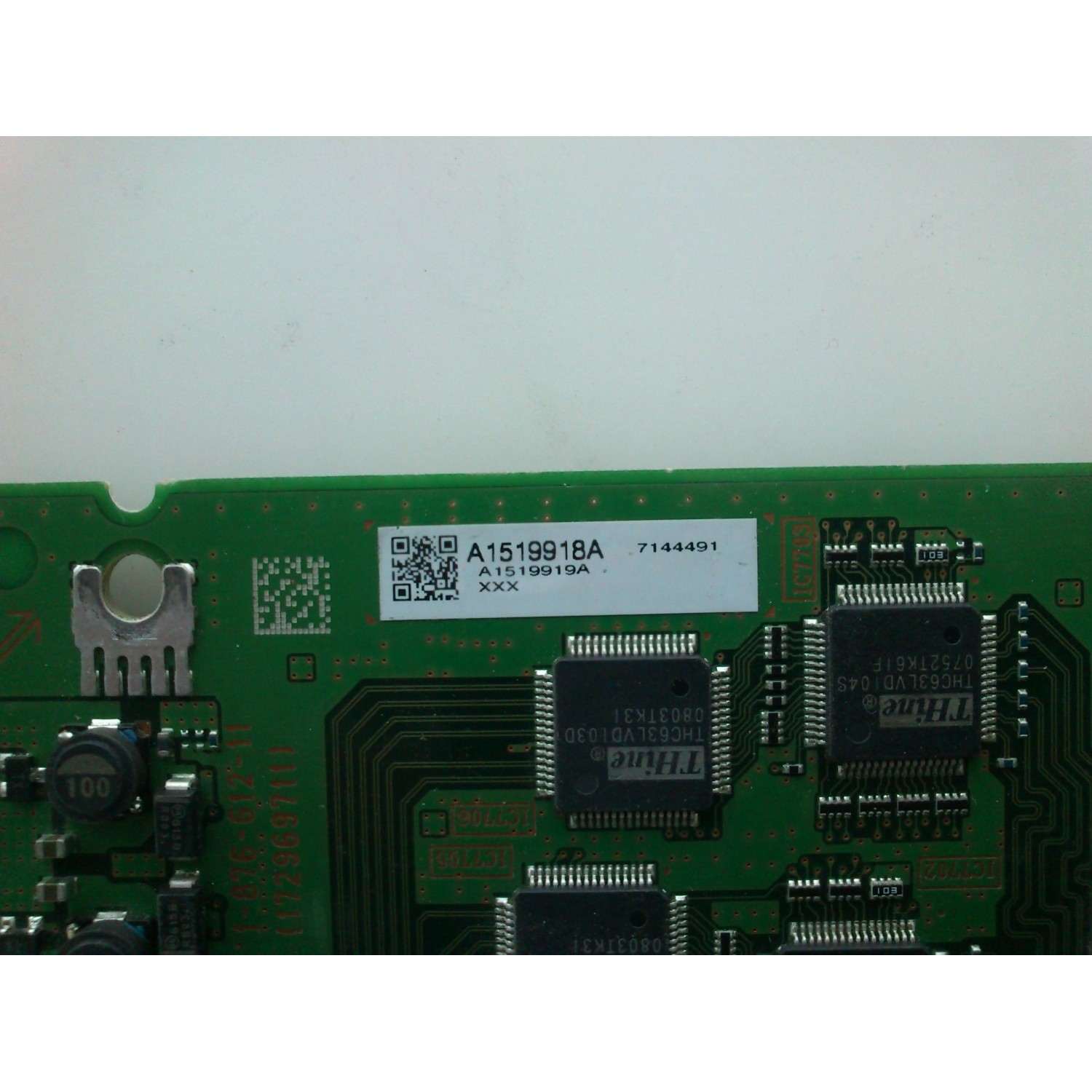 UB2 A1519918A / A1519919A  / SONY A-1519-919 MODELO KDL-46WL135 - Imagen 2